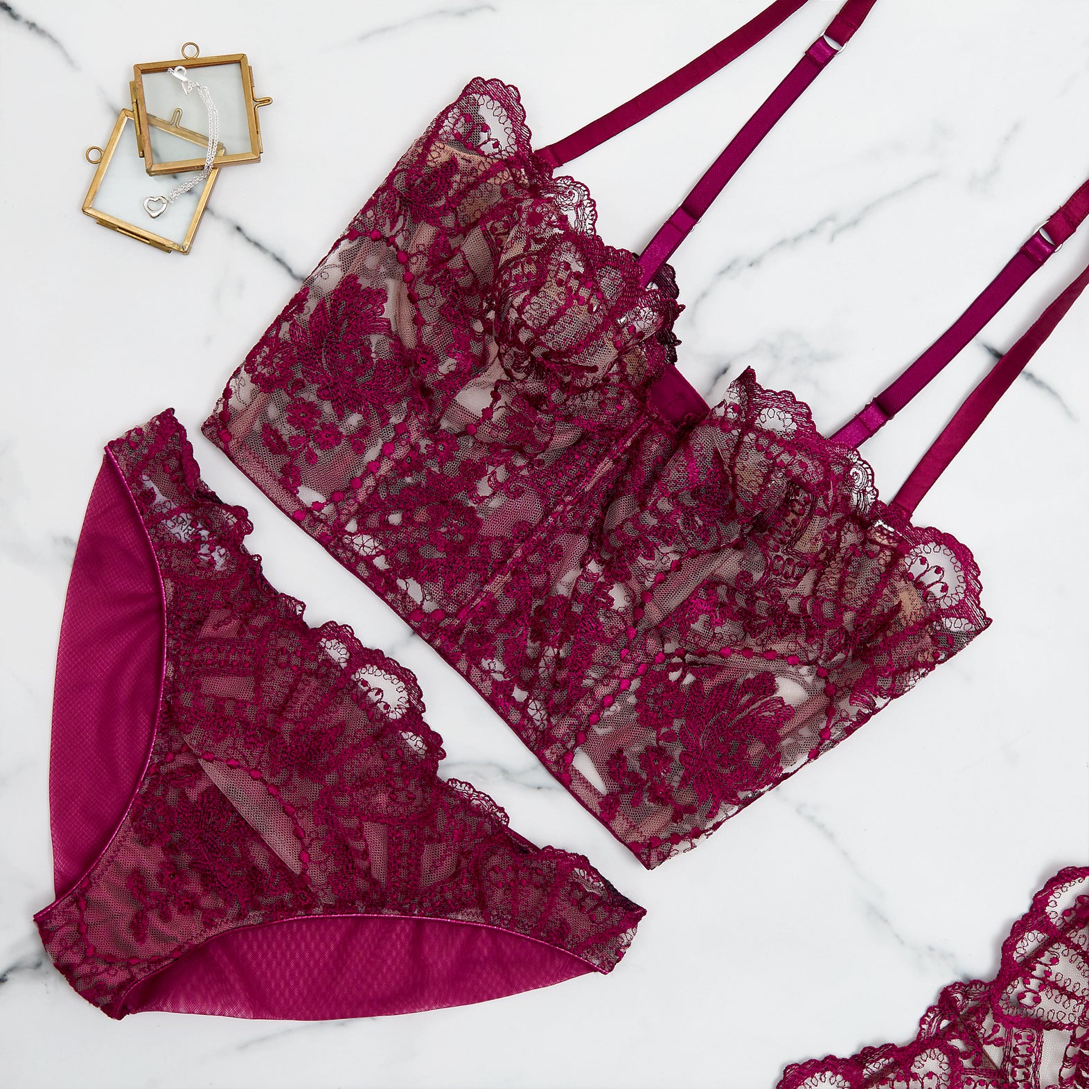 SS18 Trends - The Bustier