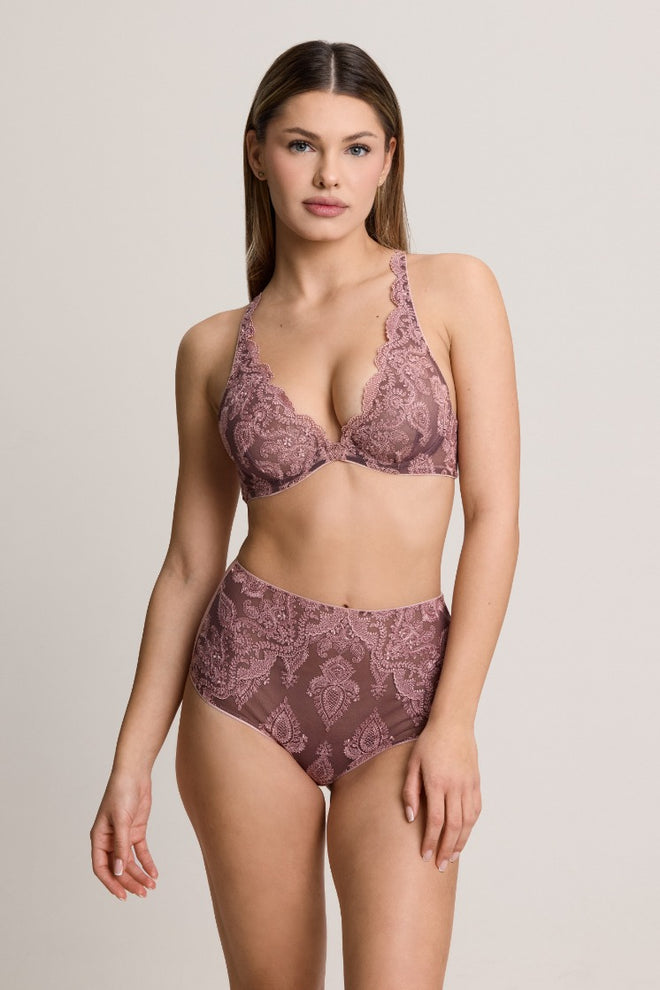 Porcelain Underwired Triangle Bra in Vintage Pink
