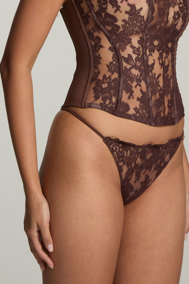 Je m'appelle Sophie V-String in Brown