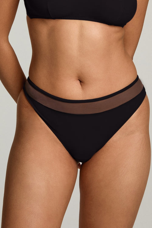 Camille Medium Brief in Black