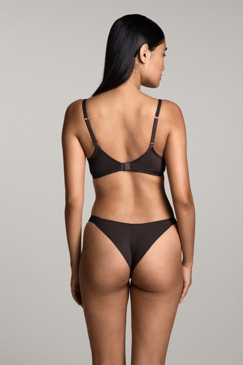 Lea Triangle Bra in Black