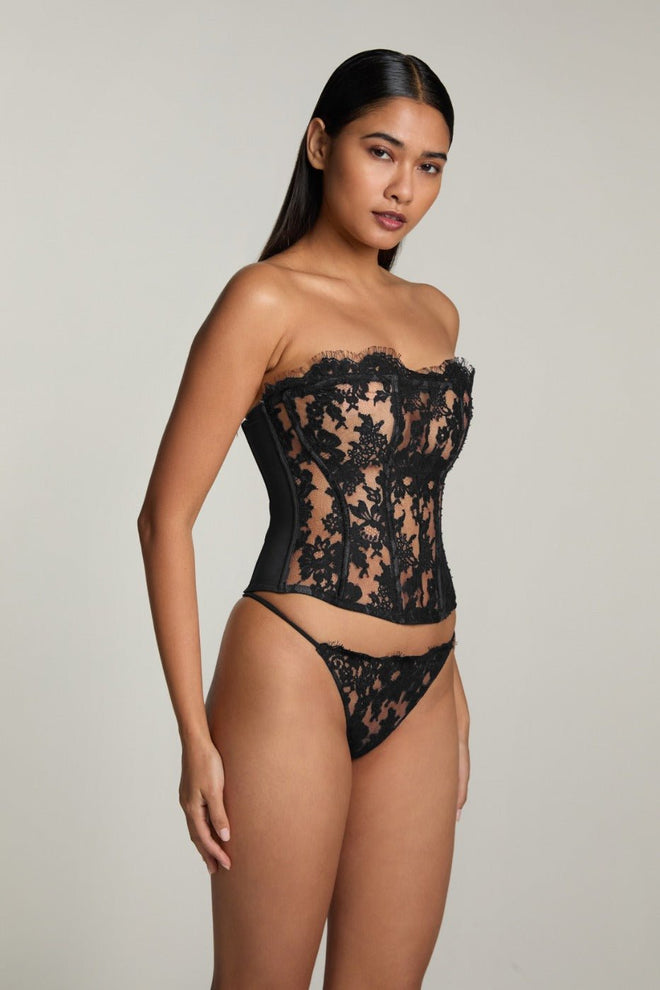 Je m'appelle Sophie V - String in Black - I.D. Sarrieri