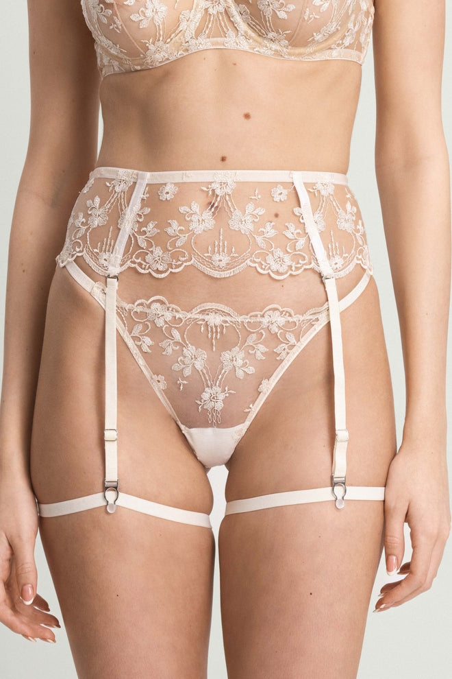 Loulou Suspender Belt in Buttery Cream - I.D. Sarrieri