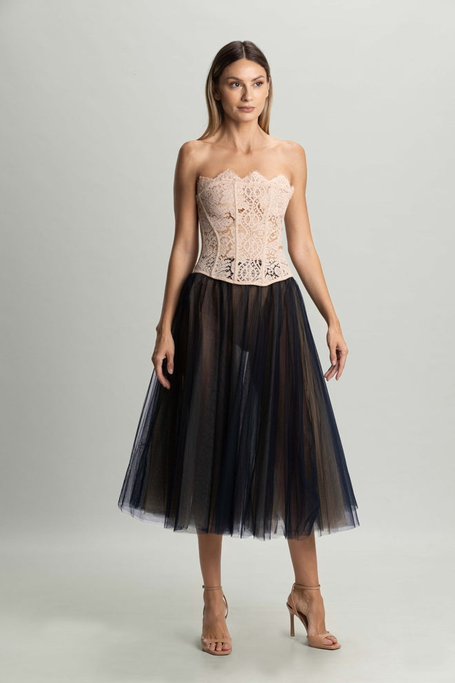 New York Midi Skirt in Black - I.D. Sarrieri
Layered Tulle Skirt | Elegant Luxury Couture Piece