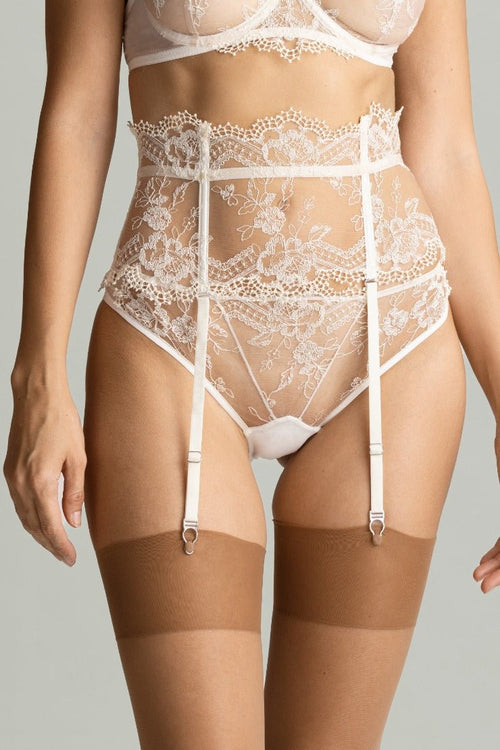 Villa d'Este Medium Brief in Cream